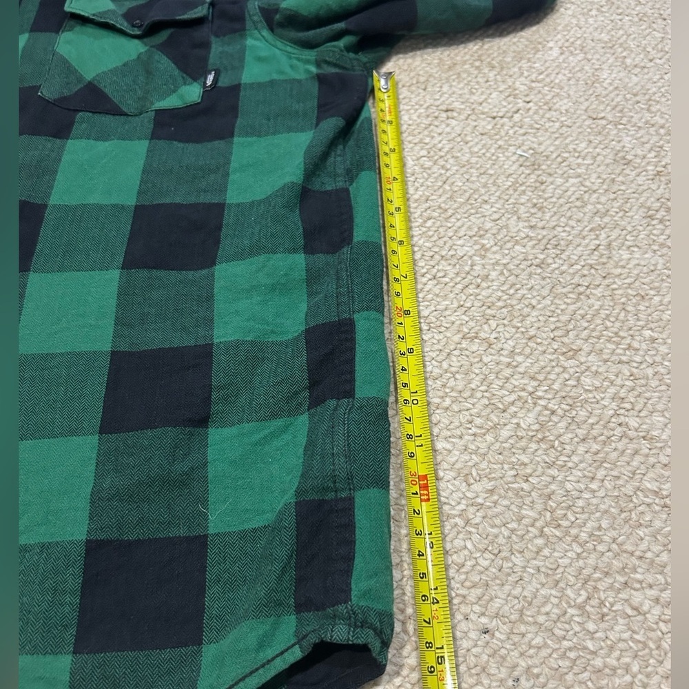 Vans Men's Green Black Checked Plaid Flannel Button Up Size Medium - Picture 10 of 10